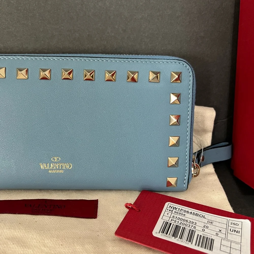 Valentino Garavani Rockstud Zip Around leather wallet - Picture 3 of 5